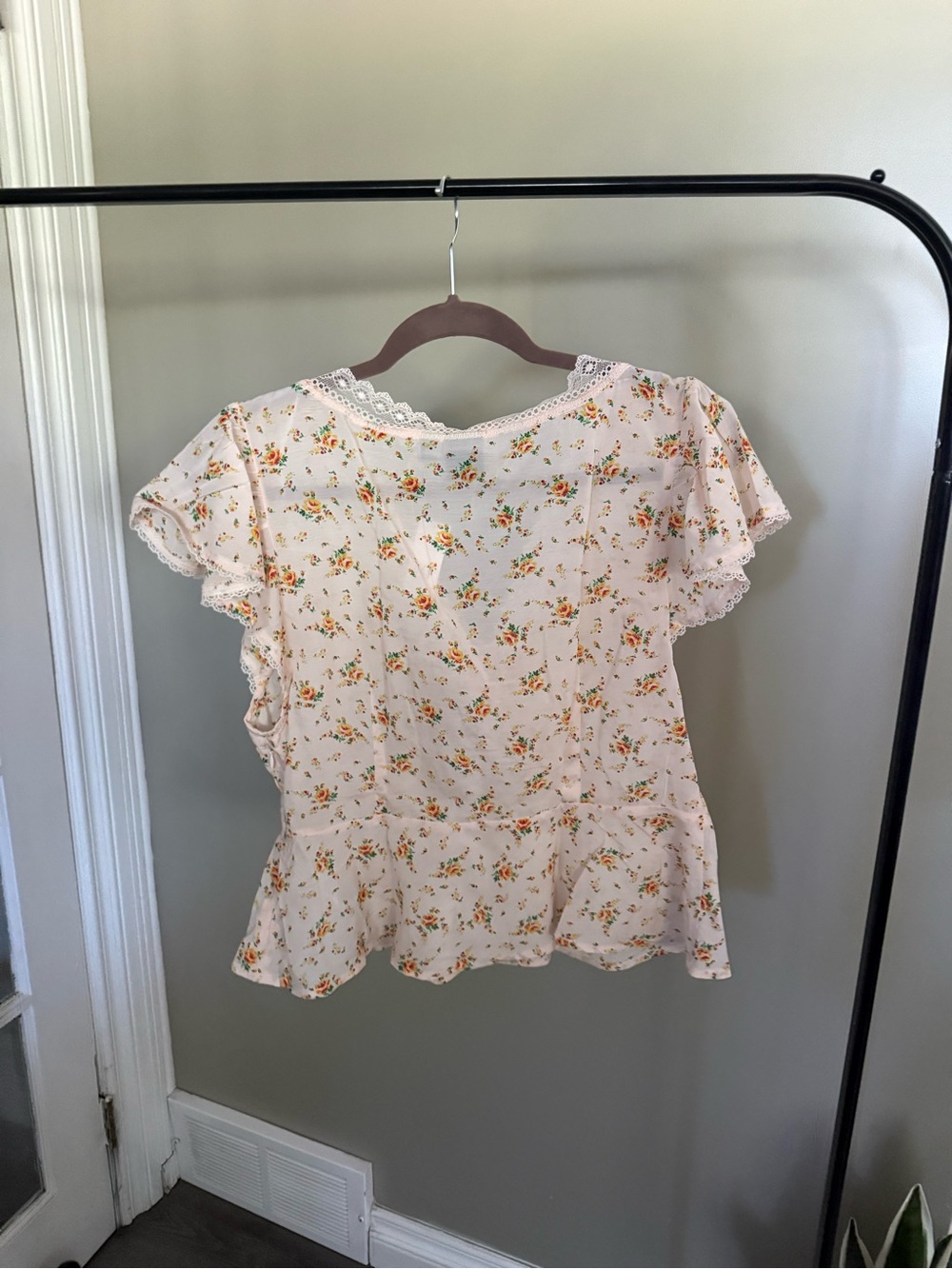 NWT Gap Floral Blouse (L) - Picture 4 of 6